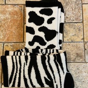 🆕 Zebra & Cow Print Socks 2-Pairs